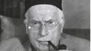 Carl Gustav Jung a jeho nepostradatelná dýmka.