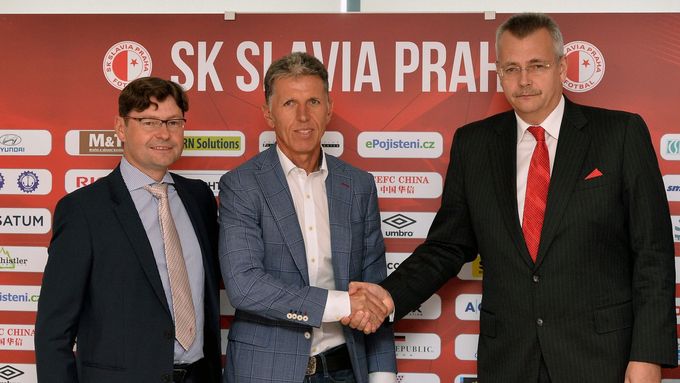 Jaroslav Tvrdík s novým trenérem Jaroslavem Šilhavým an tiskové konferenci