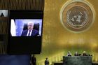 Šéf palestinské samosprávy odsoudil v OSN útok Hamásu, Izrael obvinil z genocidy