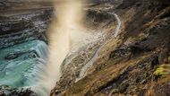 Gulfoss je největší evropský vodopád. Snímek vznikl za vichřice, ale vynaložená energie stála za to.