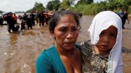 Mezi migranty, kteří se připojili k hromadné cestě na sever, jsou například lidé z Mexika, Salvadoru, Hondurasu nebo Guatemaly.