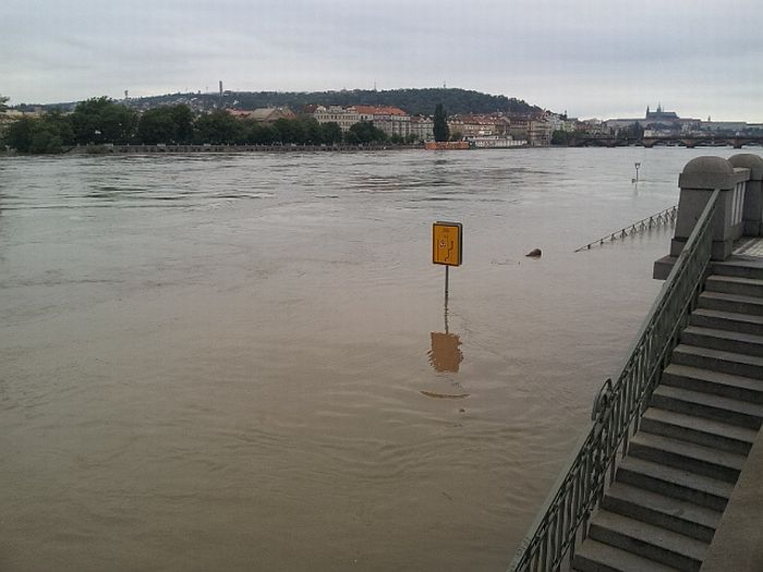 Povodně, Praha, 3. června 2013, na kole