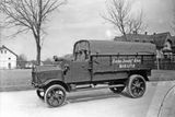 1914 - NW TL2 a TL4 byly první sériově vyráběné kopřivnické nákladní automobily. Právě na nich se v roce 1919 poprvé objevil nápis Tatra, který se v roce 1921 stal oficiálně jménem automobilky