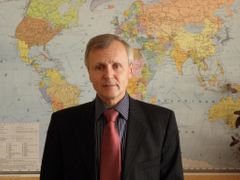 Generálmajor v záloze a ředitel vojensko-politických výzkumů Institutu USA a Kanady Ruské akademie věd Vladimir Sizov