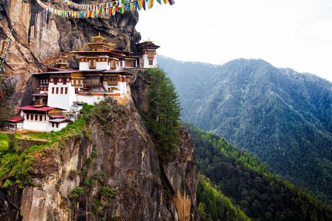 1) Bhútán