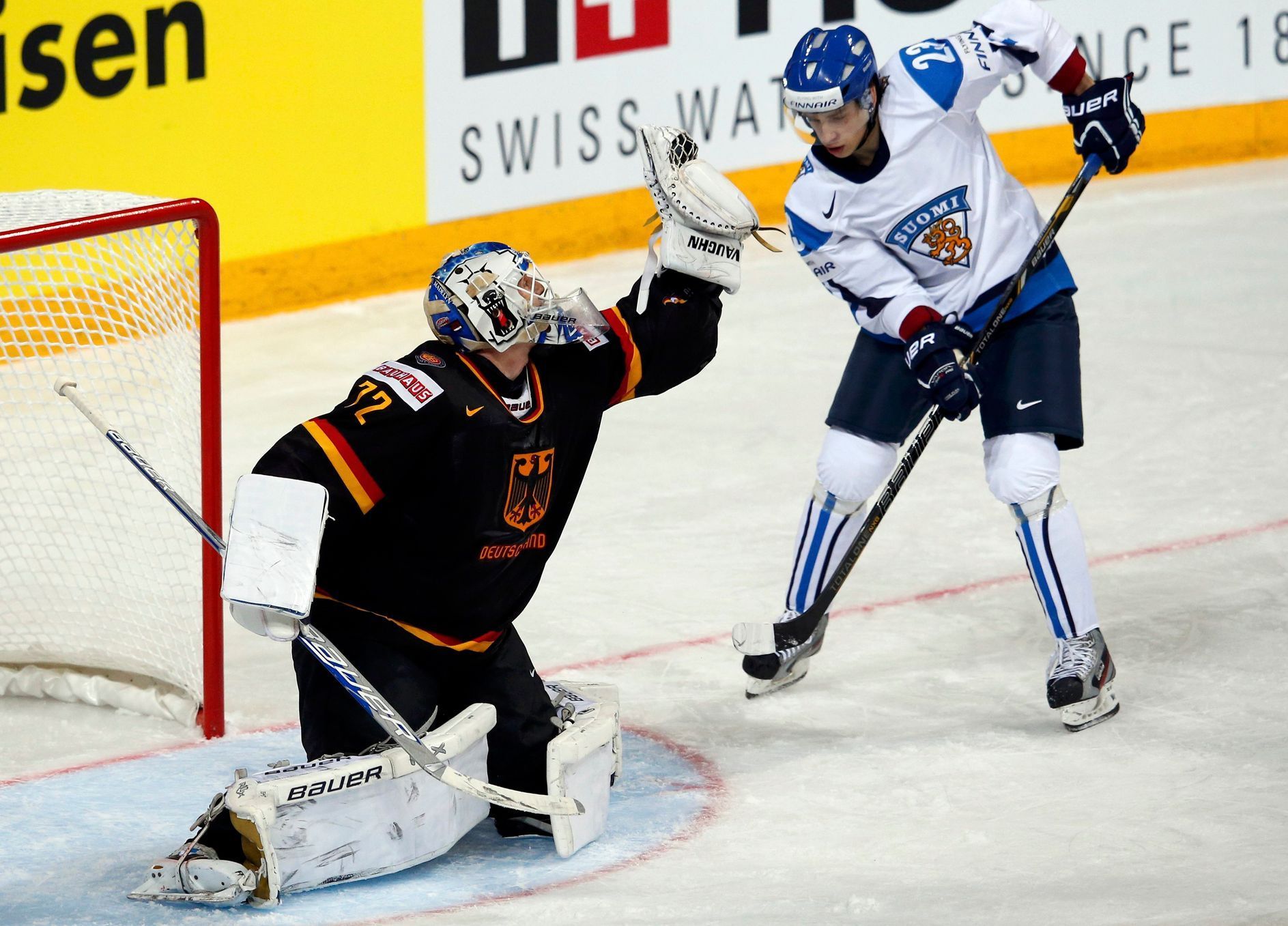 Hokej, MS 2013, Finsko - Německo: Sakari Salminen (vpravo) - Rob Zepp