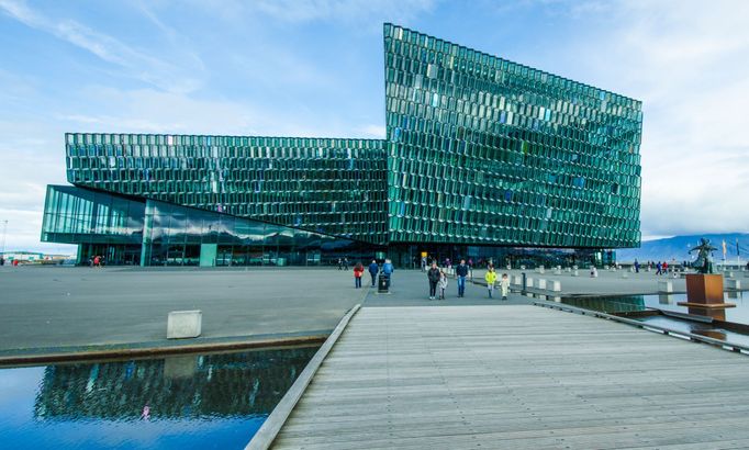 Koncertní a konferenční centrum Harpa v islandském Reykjavíku