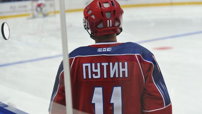 Putin hrál hokej s legendami ruského i sovětského hokeje