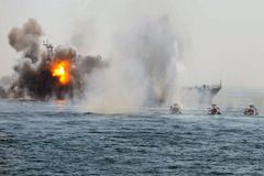 Írán demonstruje svou sílu v Hormuzském průlivu