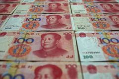 Čína: Státní podnik, který málo vydělá, nesmí zvyšovat mzdy
