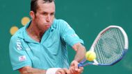 Třiatřicetiletý Radek Štěpánek se chystá už na své desáté French Open v kariéře a dosud je jeho nejlepším výsledkem čtvrté kolo z roku 2008. Letos má poměrně příznivý los, když začne proti Belgičanovi Goffinovi a poté se případně utká buďto s Bogomolovem, nebo Clémentem. Až ve třetím kole by mohl narazit na výrazně silnějšího soupeře, světovou patnáctku Feliciana Lópeze. Problémem ale je, že "Stěpec" momentálně nemá nijak zářnou formu. Z posledních deseti utkáních na antuce vyhrál jen čtyři.