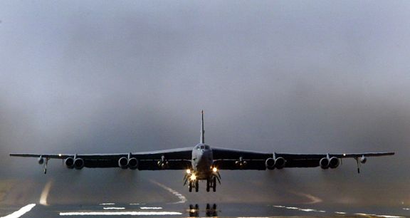 B-52 startuje.