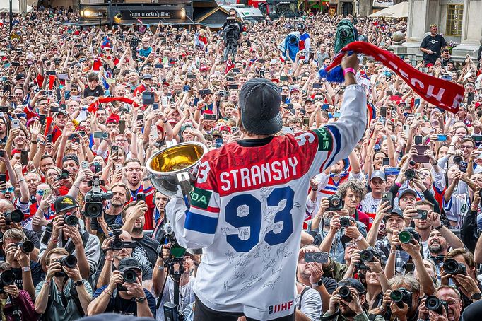 Průřez tvorbou externího fotografa Richarda Horáka za rok 2024.