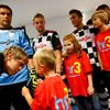 Dobročinný zápas Kick for Kids: Sebastian Vettel