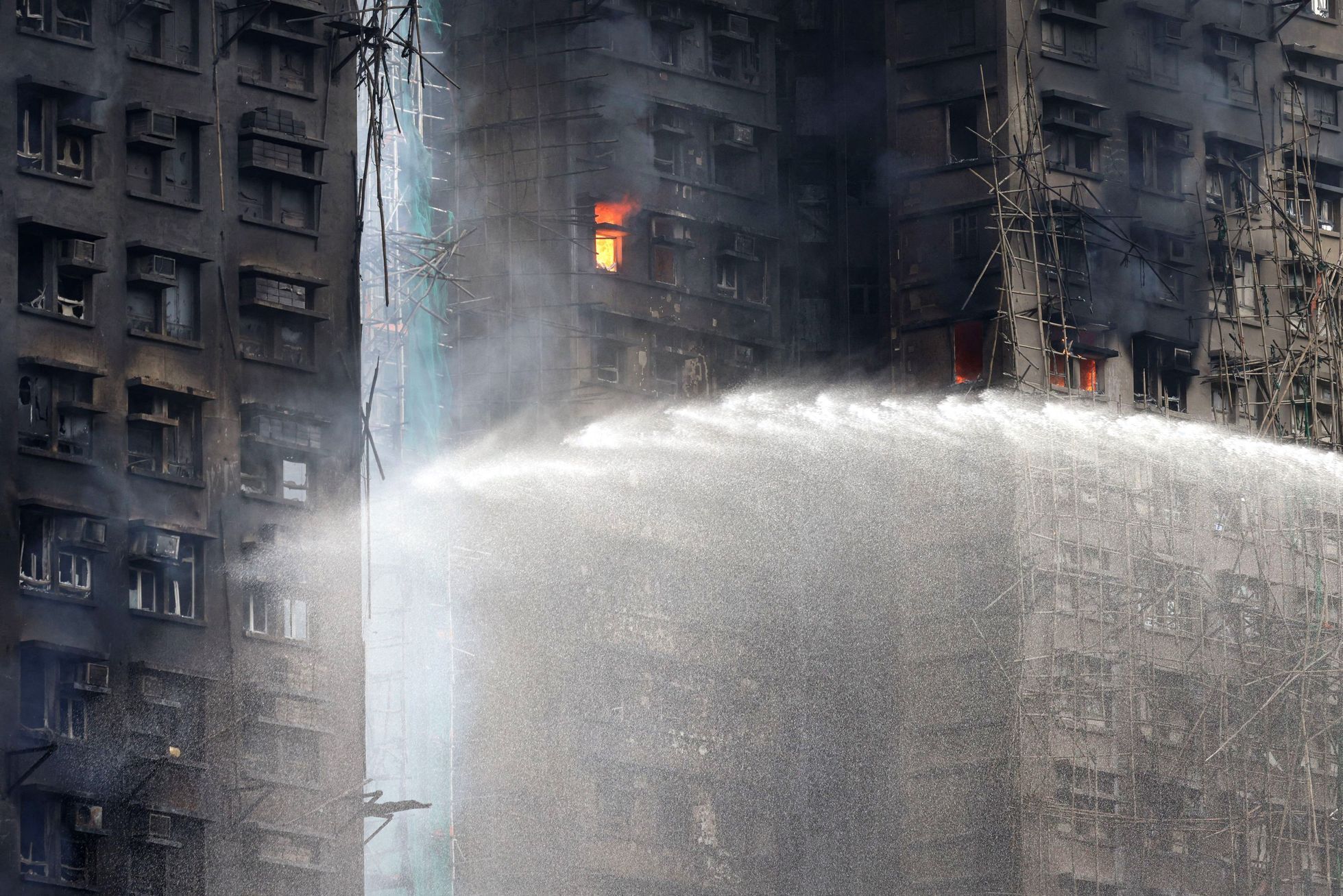 Hong Kong, Čína, bytový komplex, požár