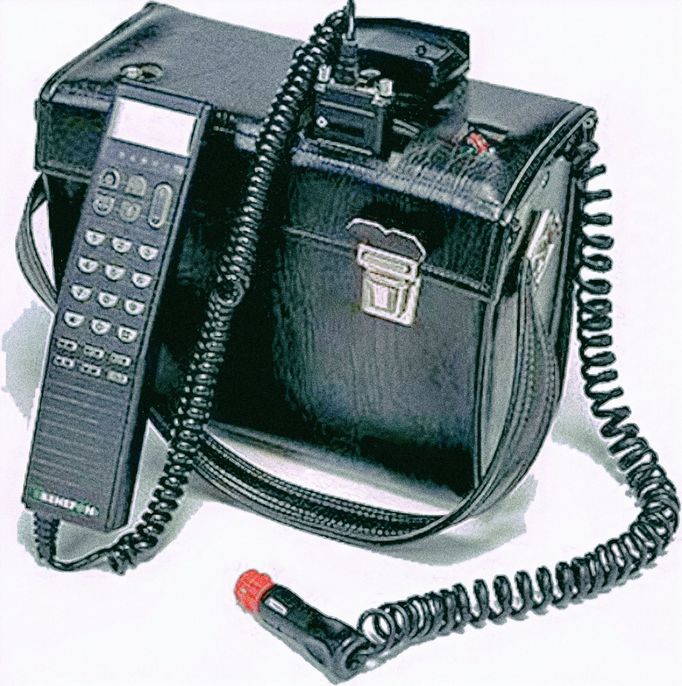 Nokia Mobira Senator z roku 1982