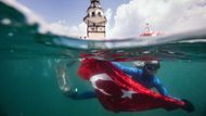 Jednorázové užití / Turecká potápěčka Sahika Ercumen