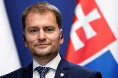 Průzkum: Slovenská koalice by po plagiátorských aférách přišla o většinu ve sněmovně