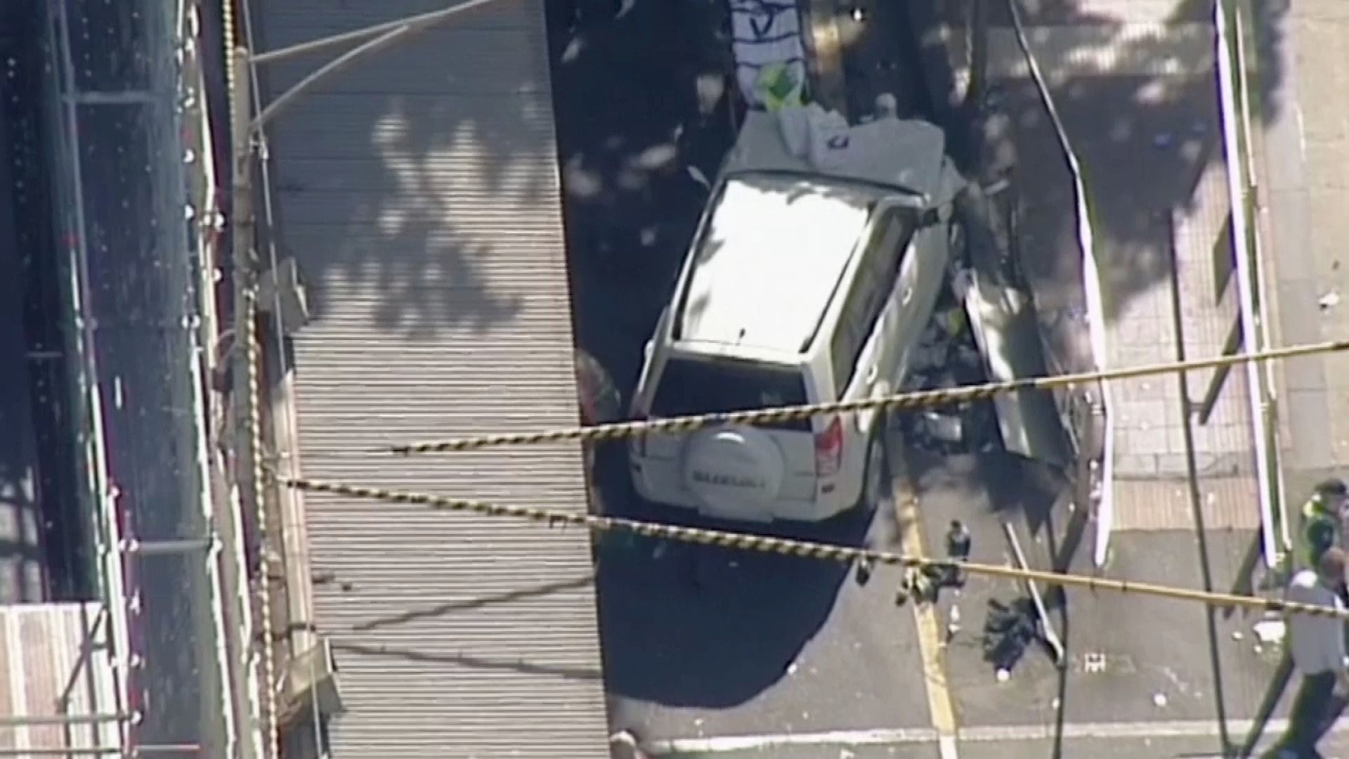 Muž v Melbourne najel autem do davu lidí, policie ho zadržela