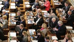 Jednání Poslanecká sněmovna, vydání poslance Miloslava Roznera z SPD