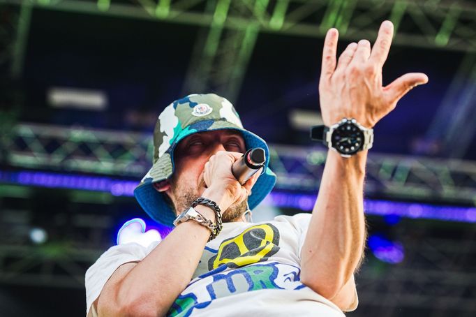 Snímek z vystoupení rapera Smacka.