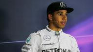 Lewis Hamilton, který vyhrál první dvě letošní kvalifikace, v Sáchiru potvrdil dominanci Mercedesu druhým místem.