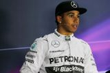 Lewis Hamilton, který vyhrál první dvě letošní kvalifikace, v Sáchiru potvrdil dominanci Mercedesu druhým místem.