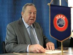 Prezident UEFA Lennart Johansson.