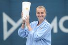 Kvitová ukořistila v Praze další trofej, turnaj mužů má překvapivého vítěze