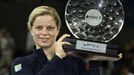 Kim Clijstersová s vítěznou trofejí