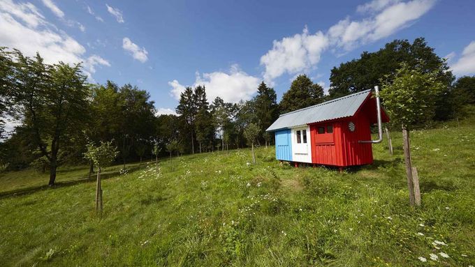 Přespi jako nomád. Výstava v Plzni představuje utopická a inovativní řešení mobilního bydlení
