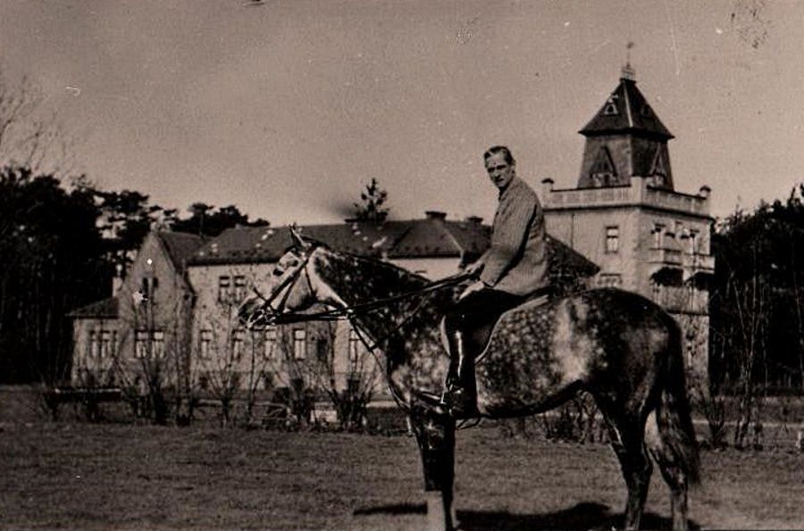 Larischova vila - Zámeček Pardubice - Tesla