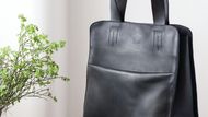 Budou zde k vidětní také: Doplňky z kůže – L:U leather utilities.