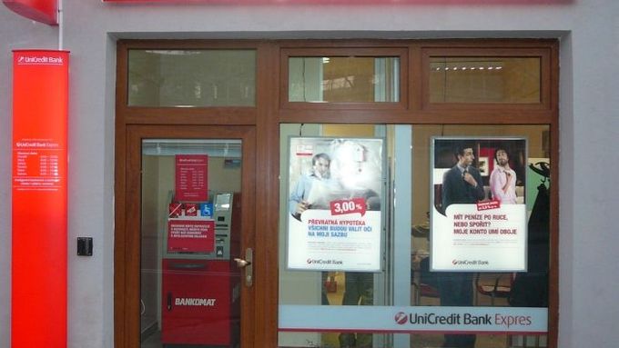 První franšízová pobočka UniCredit Bank v Česku funguje v Otrokovicích.