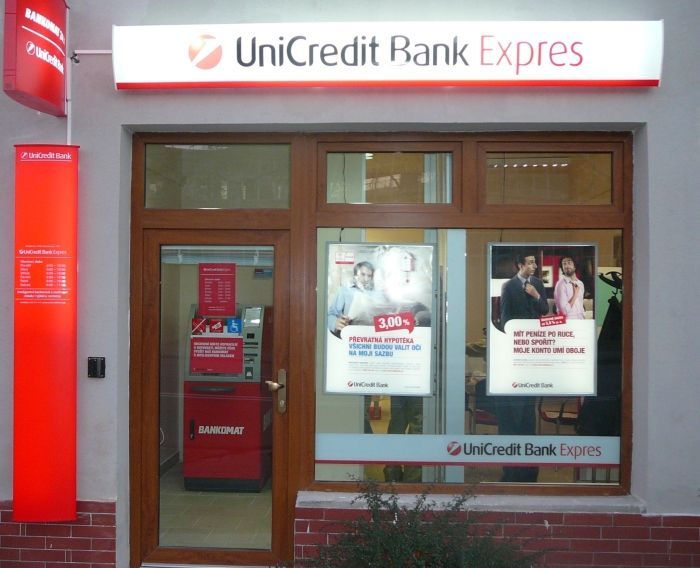 UniCredit Bank Expres franšíza