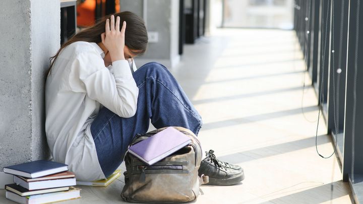 V každé střední škole myslí na sebevraždu nejméně čtyři žáci, varují psychologové