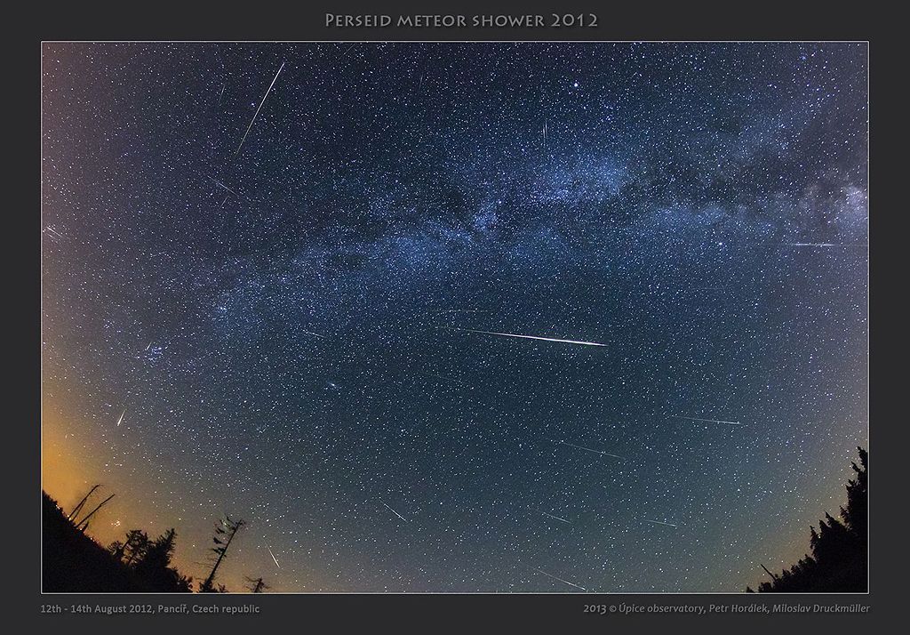 5/12| Fotogalerie: Pohledťe na nebe, padají Perseidy!