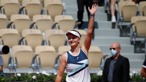 Barbora Krejčíková v osmifinále French Open 2021.