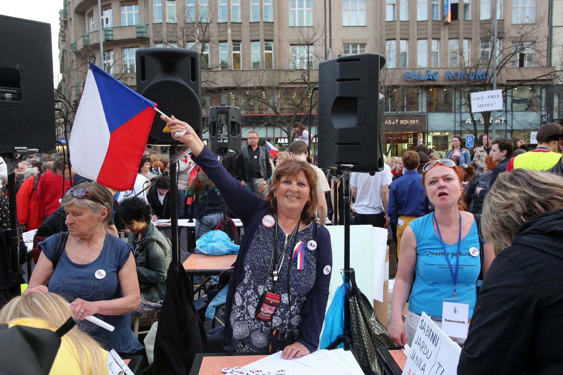 Demonstrace proti Babišovi