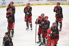 Totální výbuch. Hradec vedl 3:0, v poslední třetině dostal od Komety pět gólů