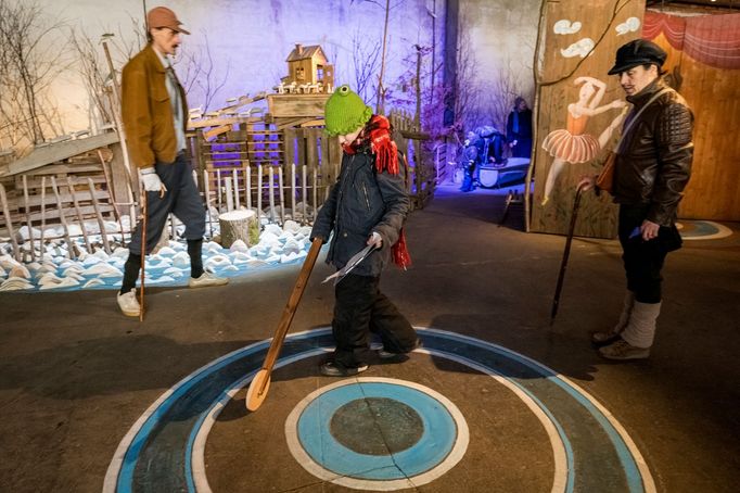 Snímek z Imaginární krajiny bratří Formanů.