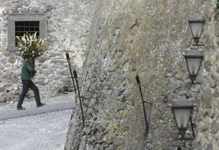 Cruiseova svatba vrcholí