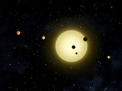 A toto je model, který NASA zveřejnila poté, co oznámila, že astronomové objevili novou, zvláštní sluneční soustavu s několika planetami ve velké blízkosti jejich Slunce. Pět planet se pohybuje na vnitřním orbitu svého Slunce - blíže než kterákoliv planeta naší sluneční soustavy.