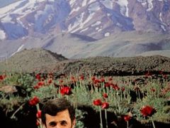 Ultrakonzervativní íránský prezident Ahmadínežád vybídl k přestěhování Izraele na Aljašku.