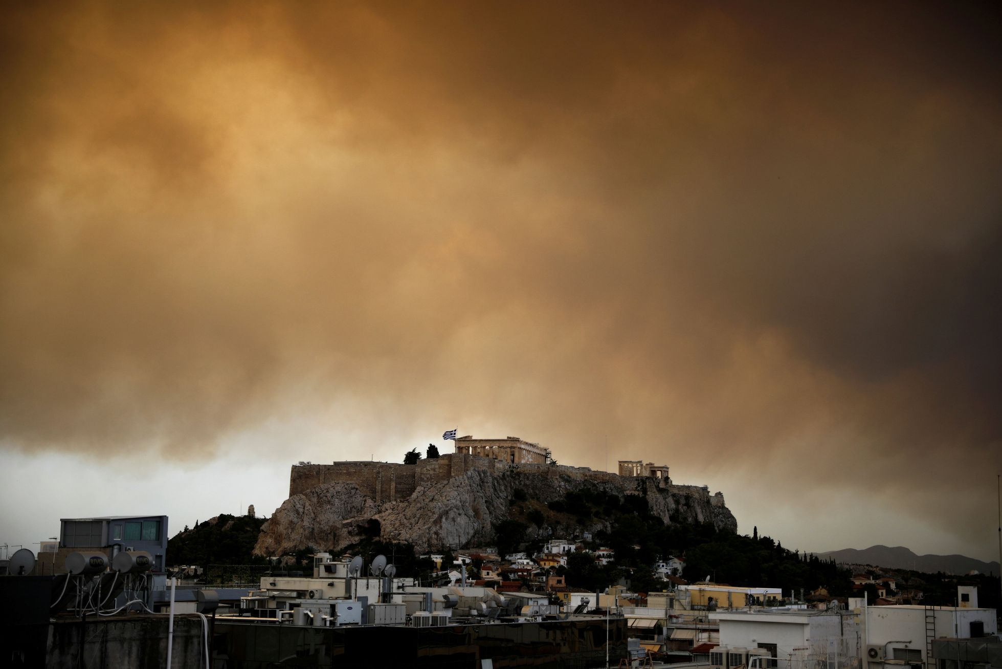Lesní požáry v okolí Atén
