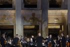 V Osetii zahrála filharmonie mrtvým pod širým nebem