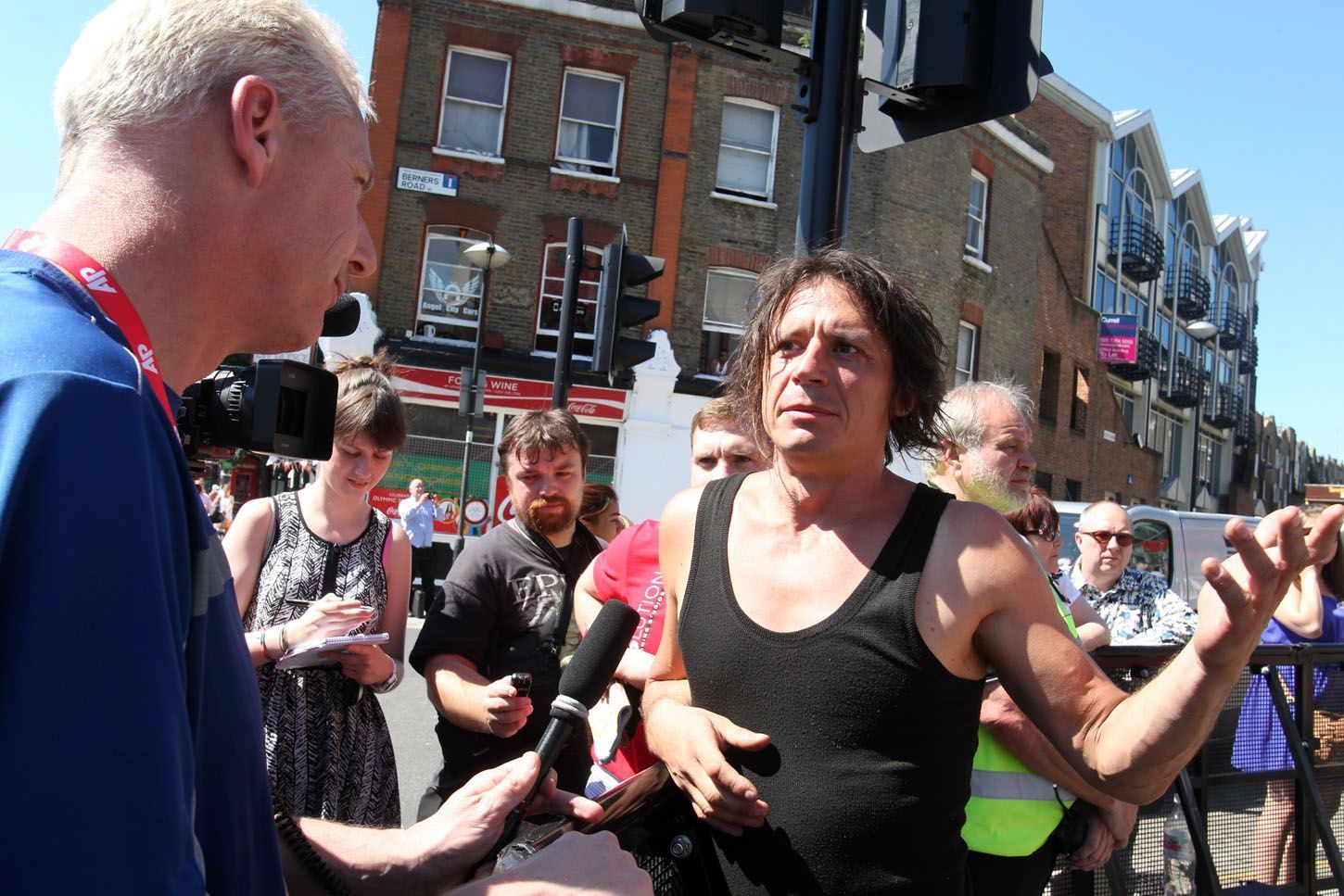 David Černý a jeho cvičící doubledecker v Londýně