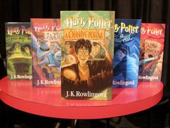 Sedmý díl Harry Pottera vyjde česky až na konci ledna 2008.