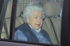 Královna Alžběta II. odjela z Londýna, William možná převezme část jejích povinností