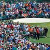Masters v Augustě: Tiger Woods a davy